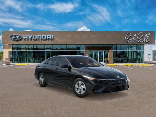 Abyss Black 2026 Hyundai ELANTRA SE