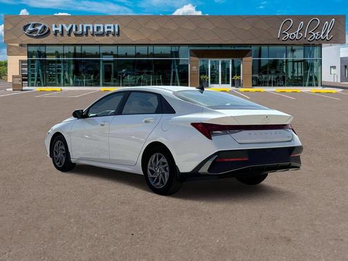 2025 Hyundai ELANTRA HEV SEL Sport