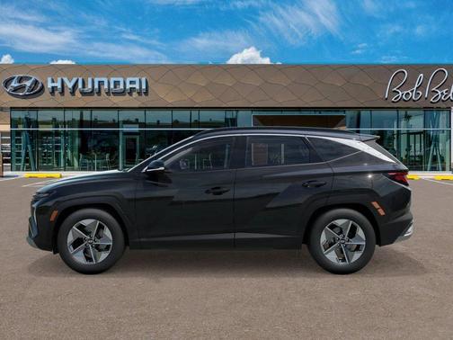 Phantom Black 2026 Hyundai TUCSON SEL Plus