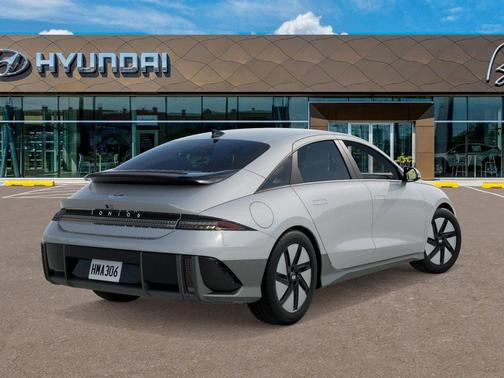 2025 Hyundai IONIQ 6 SE