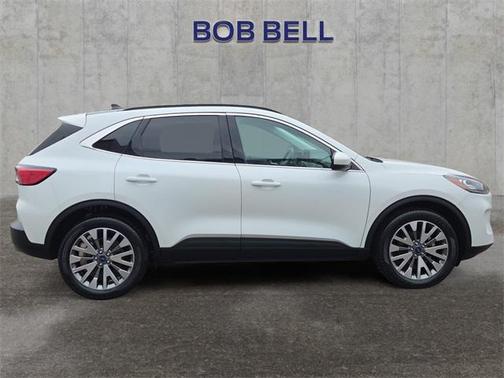 2022 Ford Escape Titanium