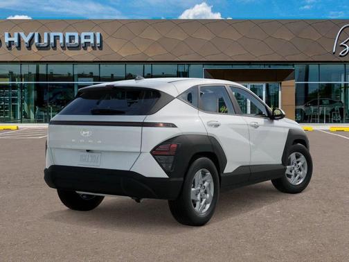 Atlas White 2026 Hyundai KONA SE