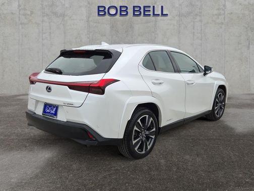 White Pearl 2022 Lexus UX 250h Base