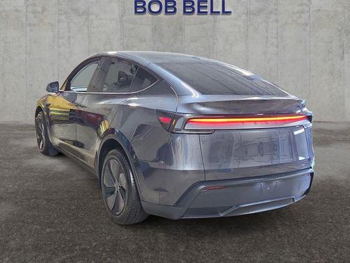 2026 Tesla Model Y Premium Rear-Wheel Drive