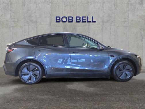 2026 Tesla Model Y Premium Rear-Wheel Drive