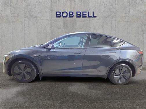2026 Tesla Model Y Standard Rear-Wheel Drive