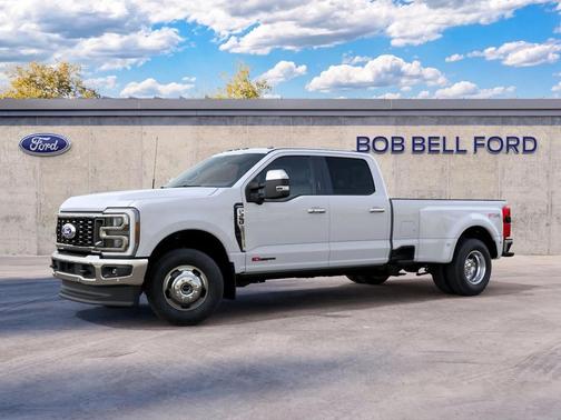 Star White Metallic Tri-Coat 2027 Ford F-350 Lariat