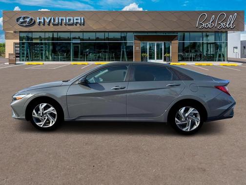 2025 Hyundai ELANTRA HEV SEL Sport