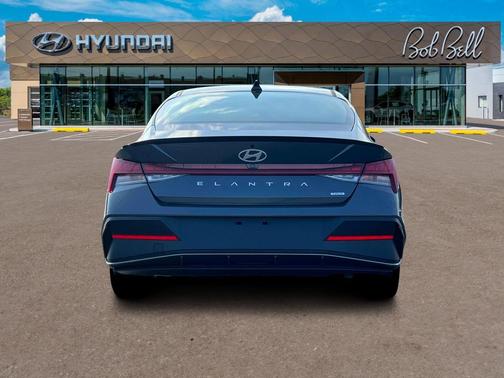 2025 Hyundai ELANTRA HEV SEL Sport