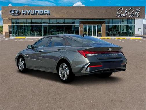 2025 Hyundai ELANTRA SEL