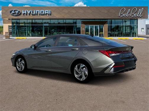 2025 Hyundai ELANTRA SEL