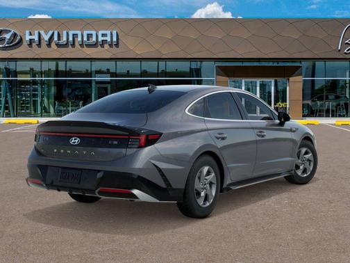 2026 Hyundai SONATA SE