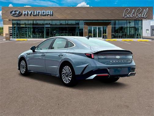 2025 Hyundai SONATA Hybrid SE