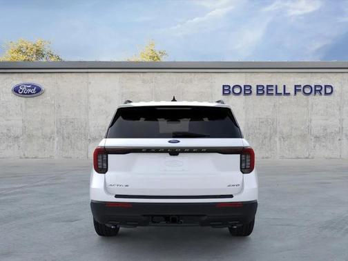 Star White Metallic Tri-Coat 2026 Ford Explorer Active