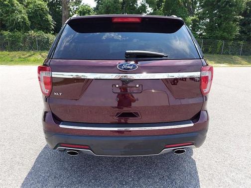 Burgundy 2018 Ford Explorer XLT
