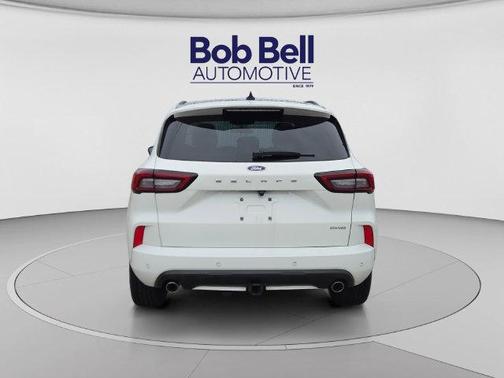 Star White Metallic Tri-Coat 2023 Ford Escape ST-Line Select