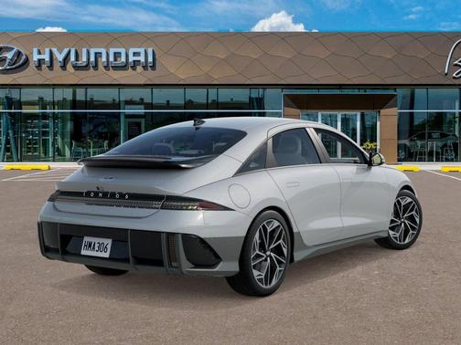 2025 Hyundai IONIQ 6 SEL