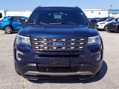 Ruby Red Metallic Tinted Clearcoat 2017 Ford Explorer XLT