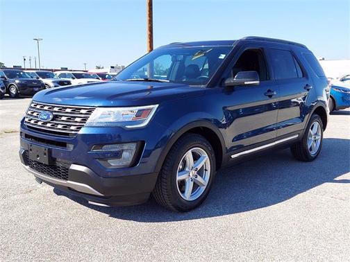 Ruby Red Metallic Tinted Clearcoat 2017 Ford Explorer XLT