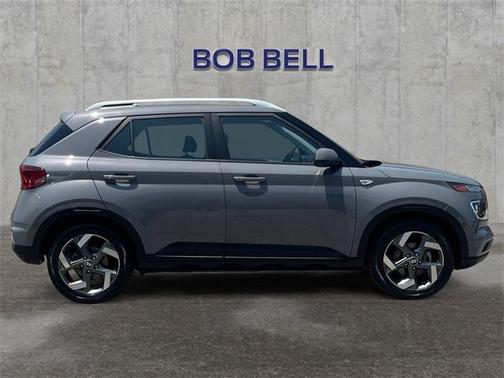 2022 Hyundai VENUE SEL