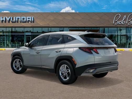 Shimmering Silver 2026 Hyundai TUCSON SE