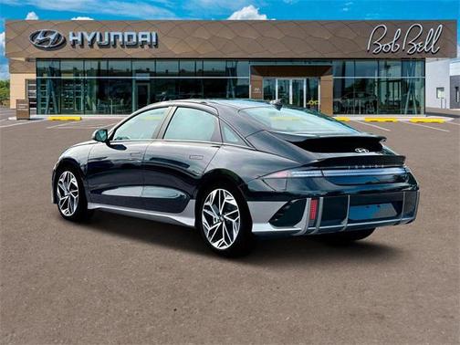 2025 Hyundai IONIQ 6 SE