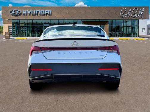 2025 Hyundai ELANTRA HEV SEL Sport