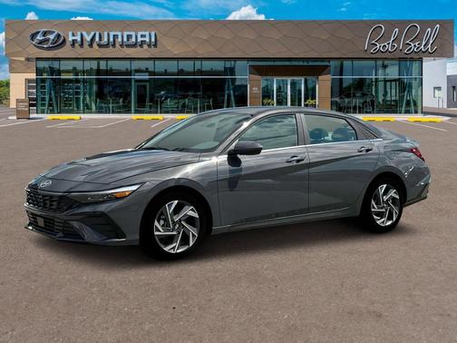 2025 Hyundai ELANTRA SEL