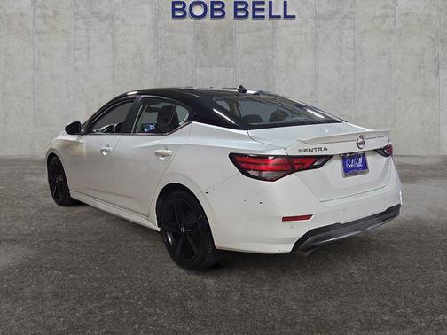 Aspen White Tricoat/Super Black 2023 Nissan Sentra SR