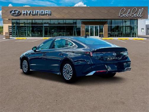 2025 Hyundai SONATA Hybrid SE