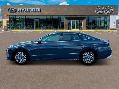 2025 Hyundai SONATA Hybrid SE