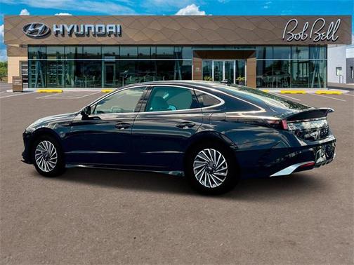 2025 Hyundai SONATA Hybrid SE
