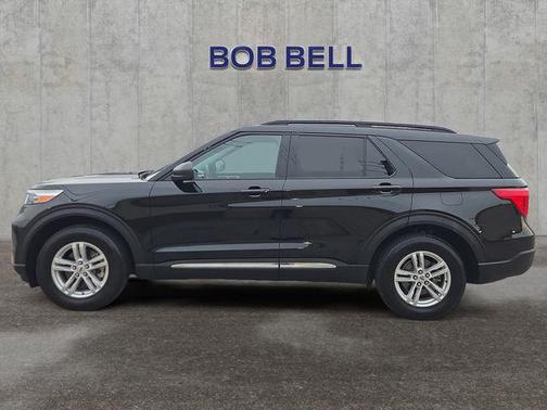Black Metallic 2022 Ford Explorer XLT