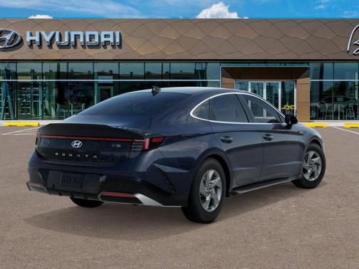 2025 Hyundai SONATA SE