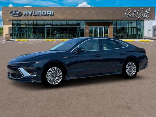 2025 Hyundai SONATA Hybrid SE