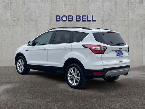 Oxford White 2018 Ford Escape SE