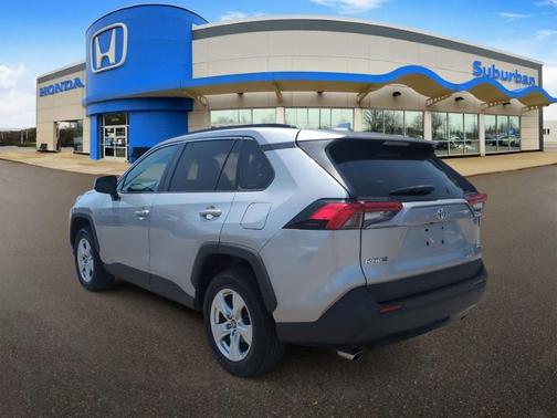 Silver Sky Metallic 2019 Toyota RAV4 XLE