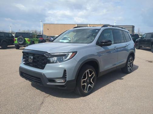 Sonic Gray Pearl 2023 Honda Passport Elite