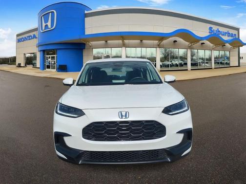 Platinum White Pearl 2023 Honda HR-V LX