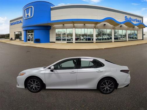 2023 Toyota Camry XLE