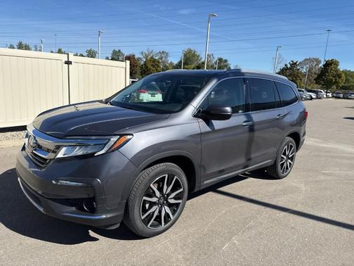 2022 Honda Pilot Touring 7-Passenger