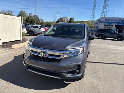 2022 Honda Pilot Touring 7-Passenger