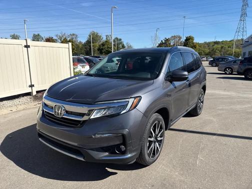2022 Honda Pilot Touring 7-Passenger