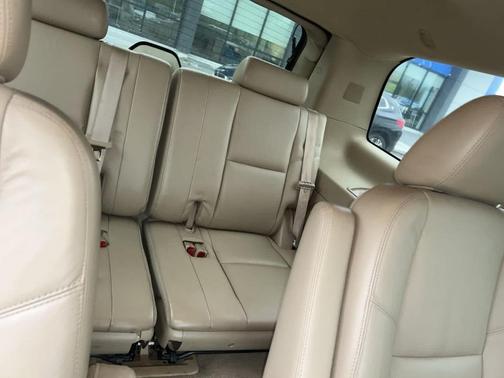 White Diamond Tri-Coat 2011 Cadillac Escalade Premium