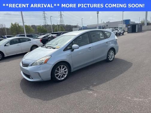 2013 Toyota Prius v Five