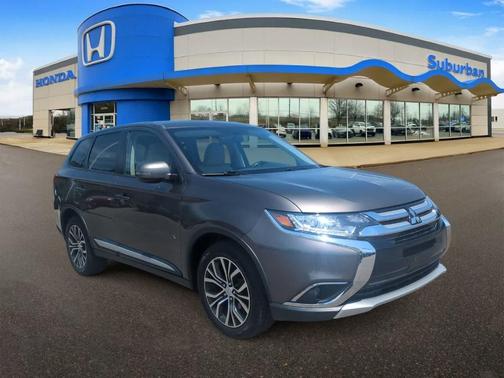 Quartz Brown Metallic 2018 Mitsubishi Outlander SE