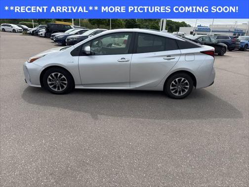 2022 Toyota Prius XLE