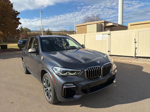 2020 BMW X5 M50i