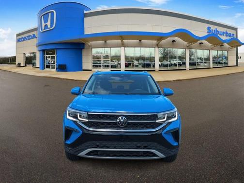 Cornflower Blue 2024 Volkswagen Taos 1.5T SEL