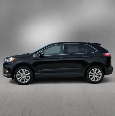 Agate Black Metallic 2022 Ford Edge Titanium
